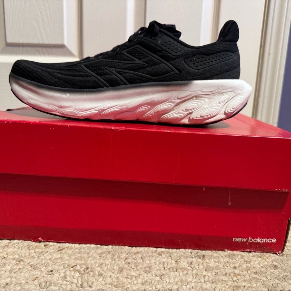 New Balance 1080 wide Men’s 11.5 women’s 13 wide